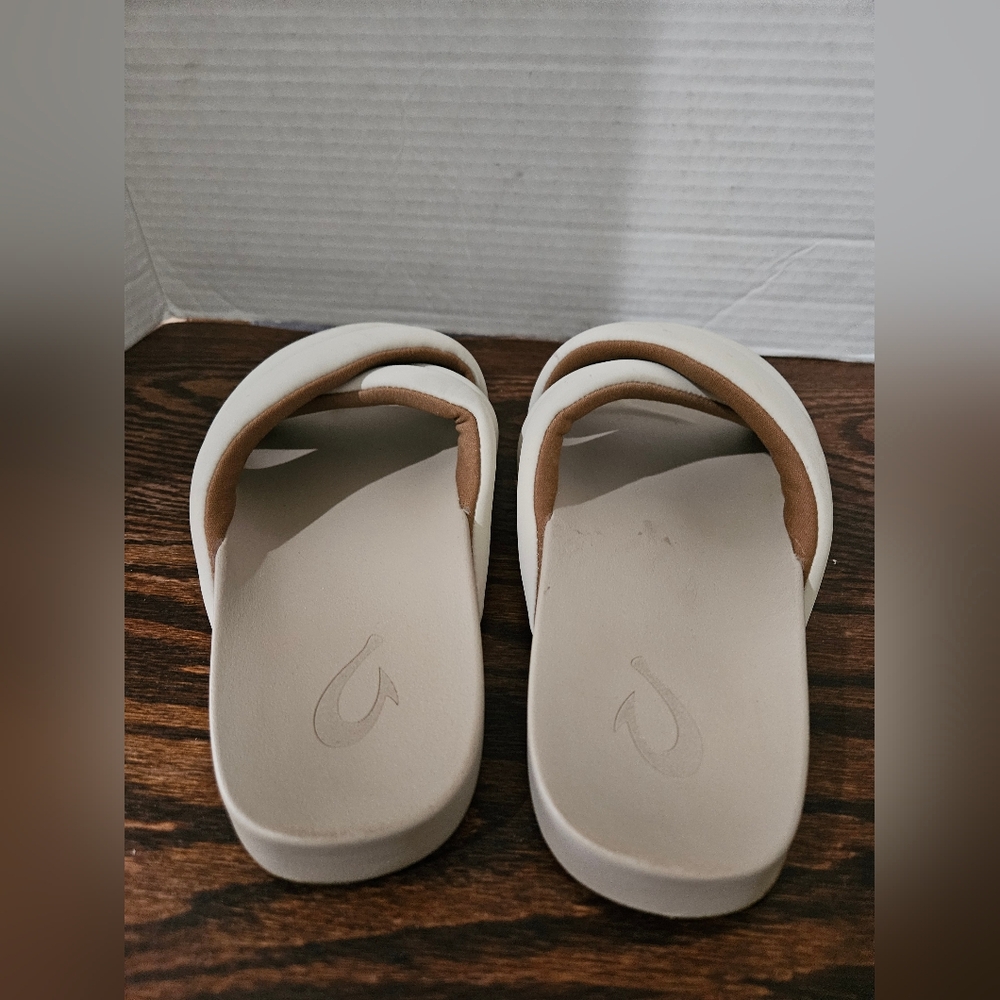 Olukai Slides Womens Size 8. Worn Once Outside. (Bin21) - Picture 4 of 9
